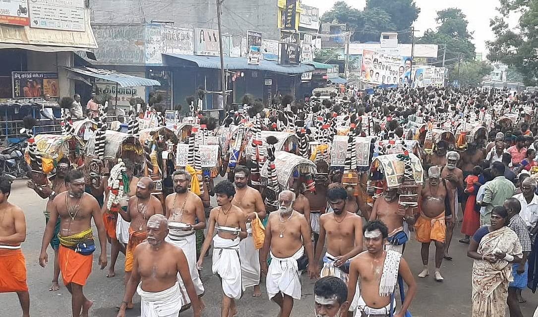 नागरथर शक्कर कवडी पलानी ने मुरुगन मंदिर के दर्शन किए
