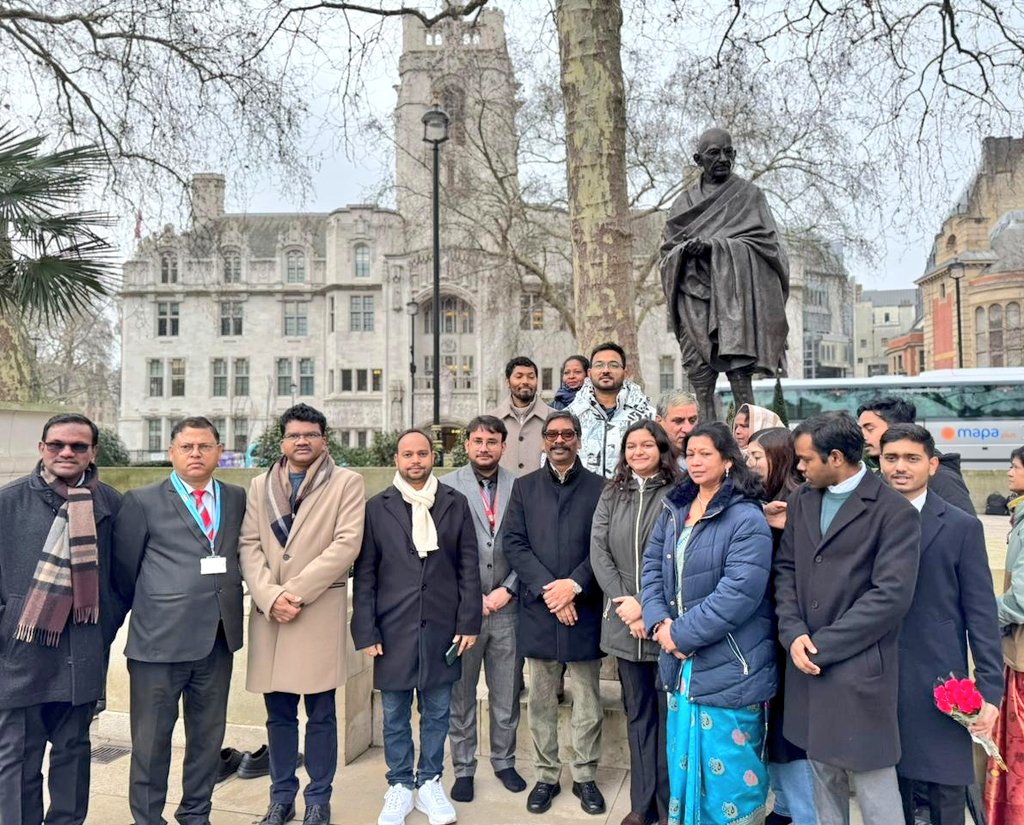 मुख्यमंत्री सहित अन्य मुख्यमंत्री सहित अन्य