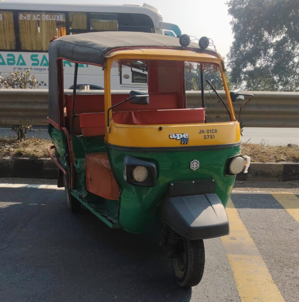 दुर्घटनाग्रस्त टेंपो