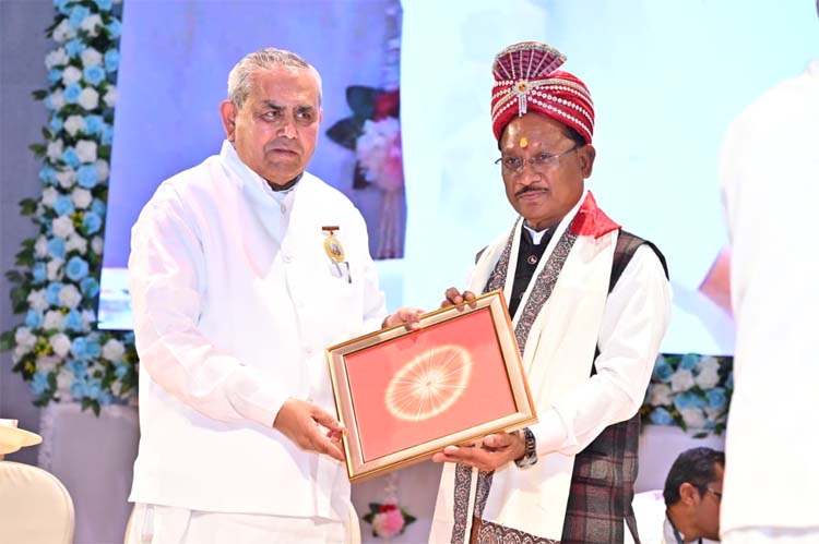 मुख्यमंत्री साय प्रजापिता ब्रह्माकुमारी ईश्वरीय विवि द्वारा आयोजित ब्रह्मा भोजन कार्यक्रम में शामिल हुए मुख्यमंत्री साय प्रजापिता ब्रह्माकुमारी ईश्वरीय विवि द्वारा आयोजित ब्रह्मा भोजन कार्यक्रम में शामिल हुए