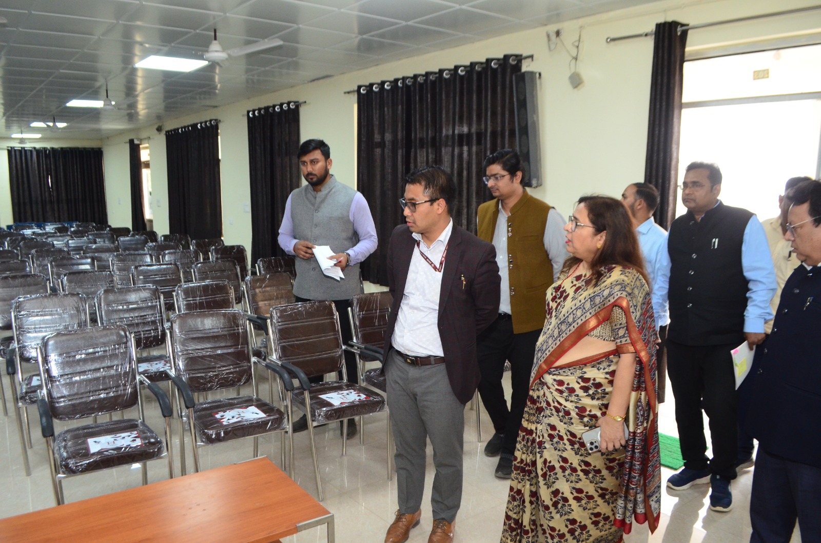 छात्र केंद्रित पहलों की सराहना, समय से परियोजना पूरा करने पर जोर* छात्र केंद्रित पहलों की सराहना, समय से परियोजना पूरा करने पर जोर*