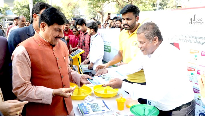 किसान कल्याण की बात युवाओं के साथ” कार्यक्रम में शामिल हुए मुख्यमंत्री किसान कल्याण की बात युवाओं के साथ” कार्यक्रम में शामिल हुए मुख्यमंत्री