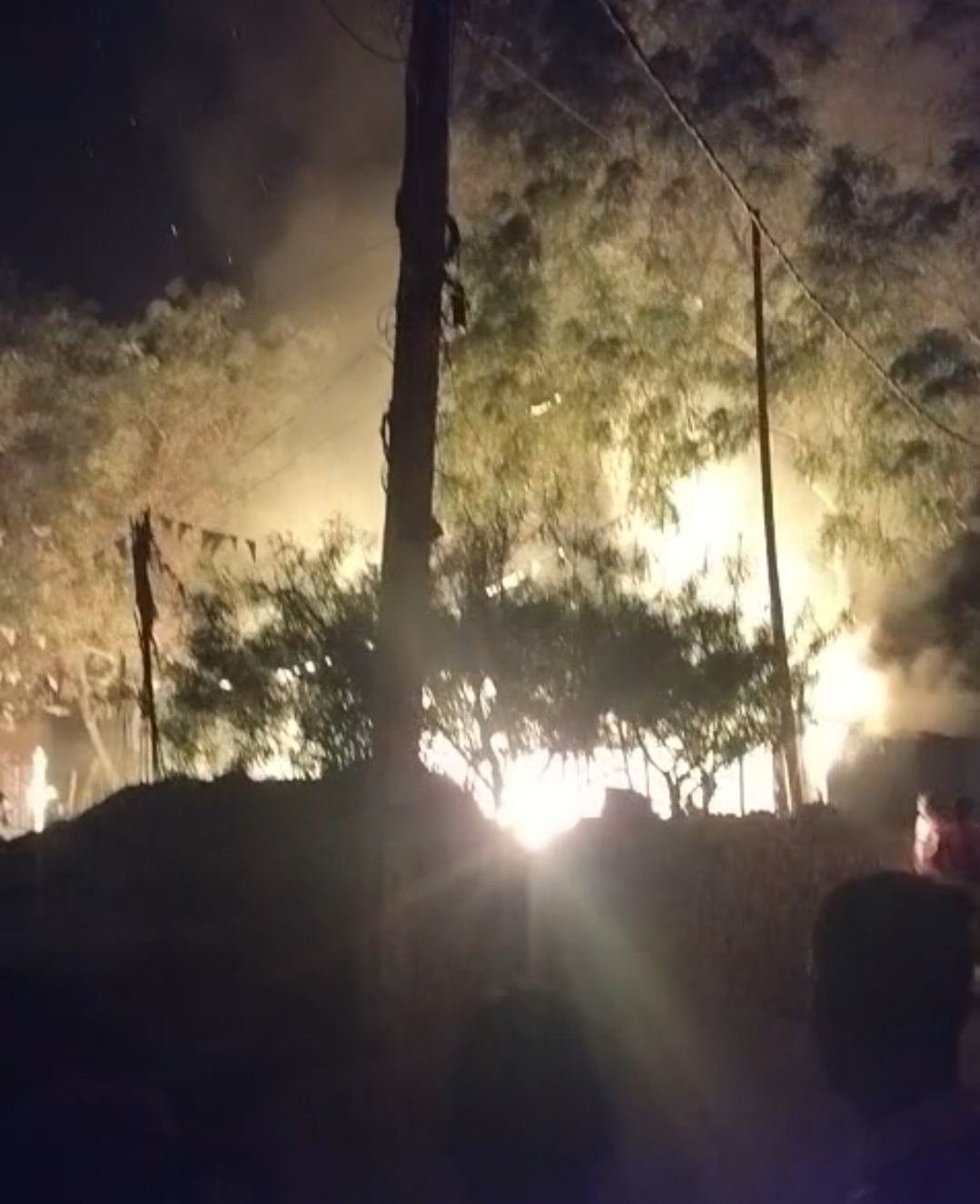 सारण के बंद पड़ी सरकारी देसी शराब फैक्ट्री में लगी आग