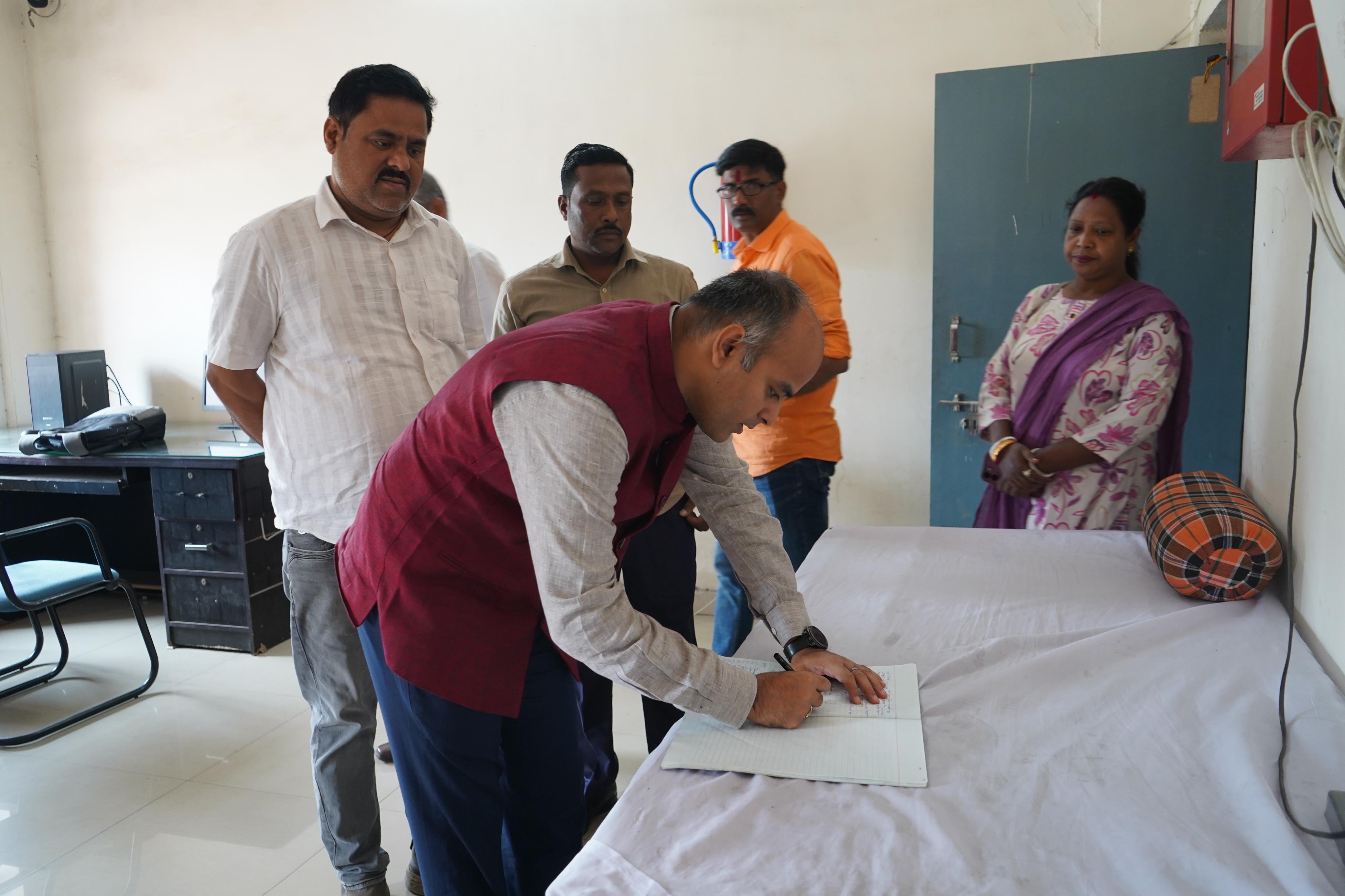 ईवीएम वेयरहाउस का उपायुक्त ने किया निरीक्षण