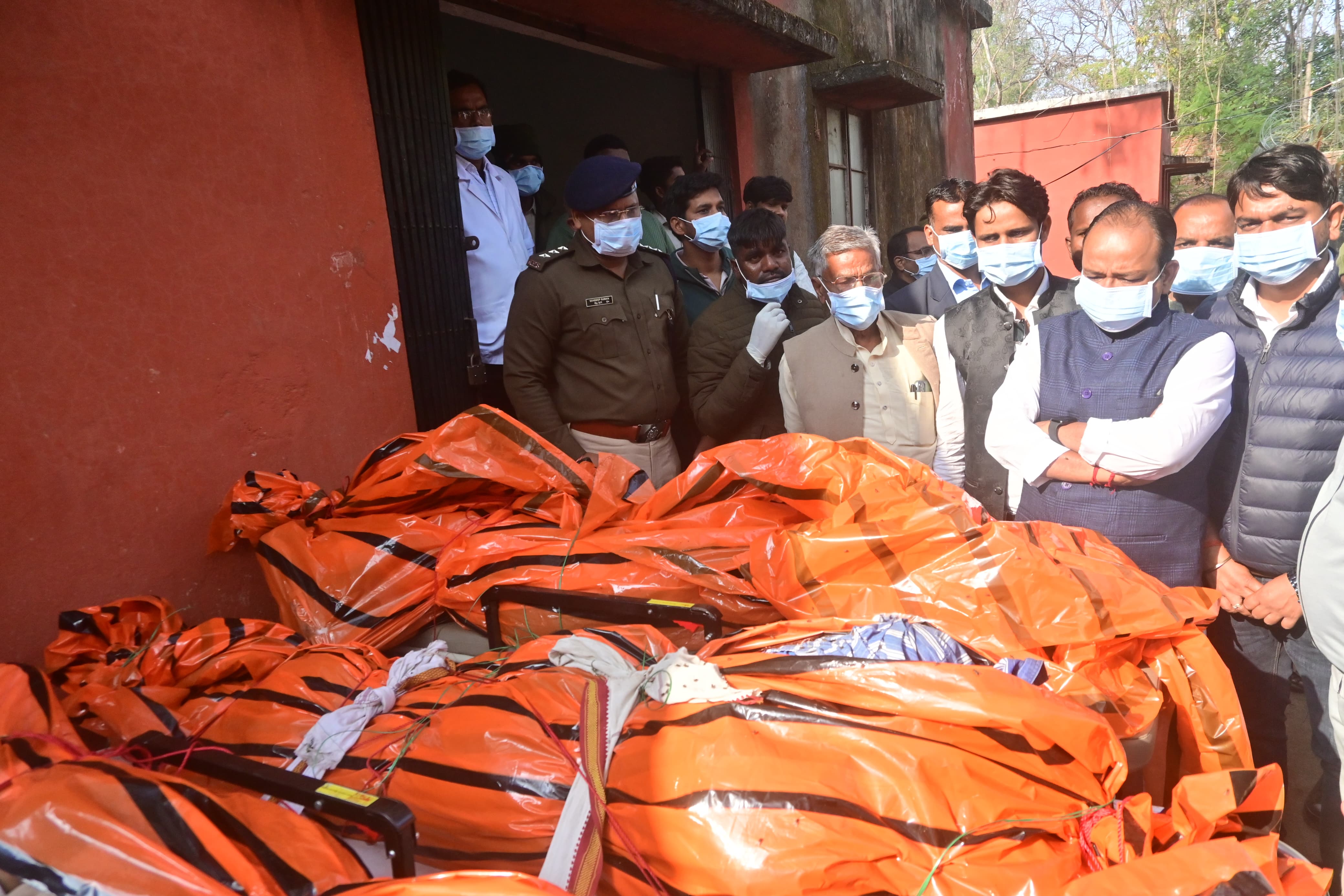 मंत्री सहित अन्य