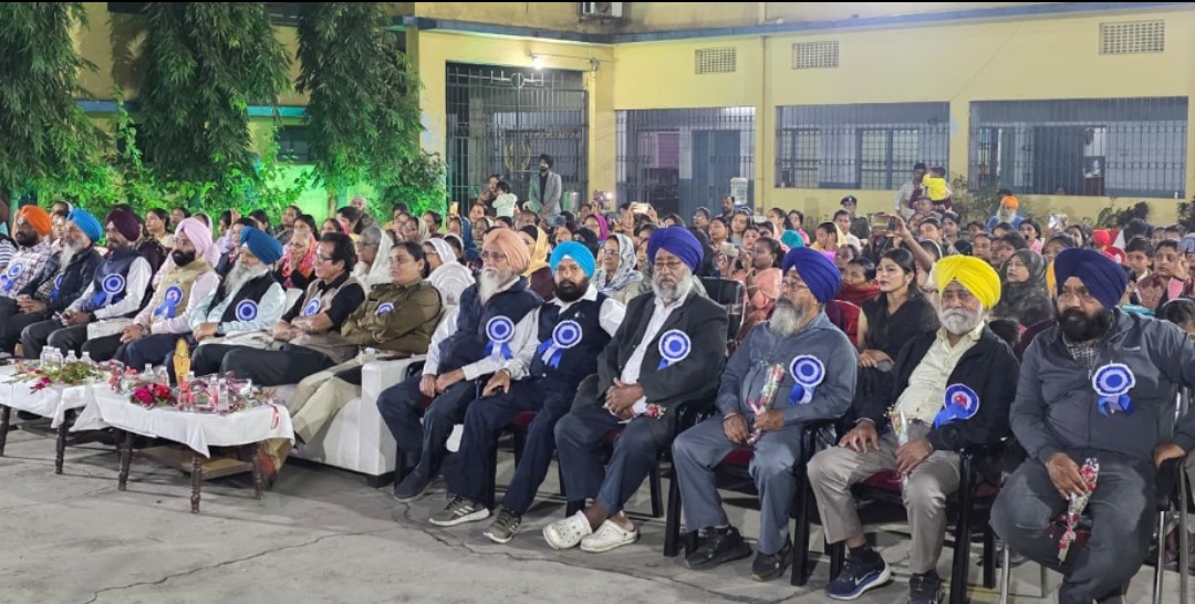 ओलंपियन हरभजन सिंह और अरुणा मिश्रा ने किया विद्यार्थियों को ओलंपियन हरभजन सिंह और अरुणा मिश्रा ने किया विद्यार्थियों को