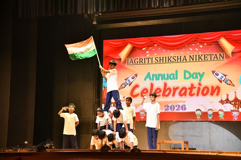 असमः जागृति शिक्षा निकेतन, पांडू के वार्षिक समारोह में देश भक्ति कार्यक्रम प्रस्तुत करते बच्चे। असमः जागृति शिक्षा निकेतन, पांडू के वार्षिक समारोह में देश भक्ति कार्यक्रम प्रस्तुत करते बच्चे।