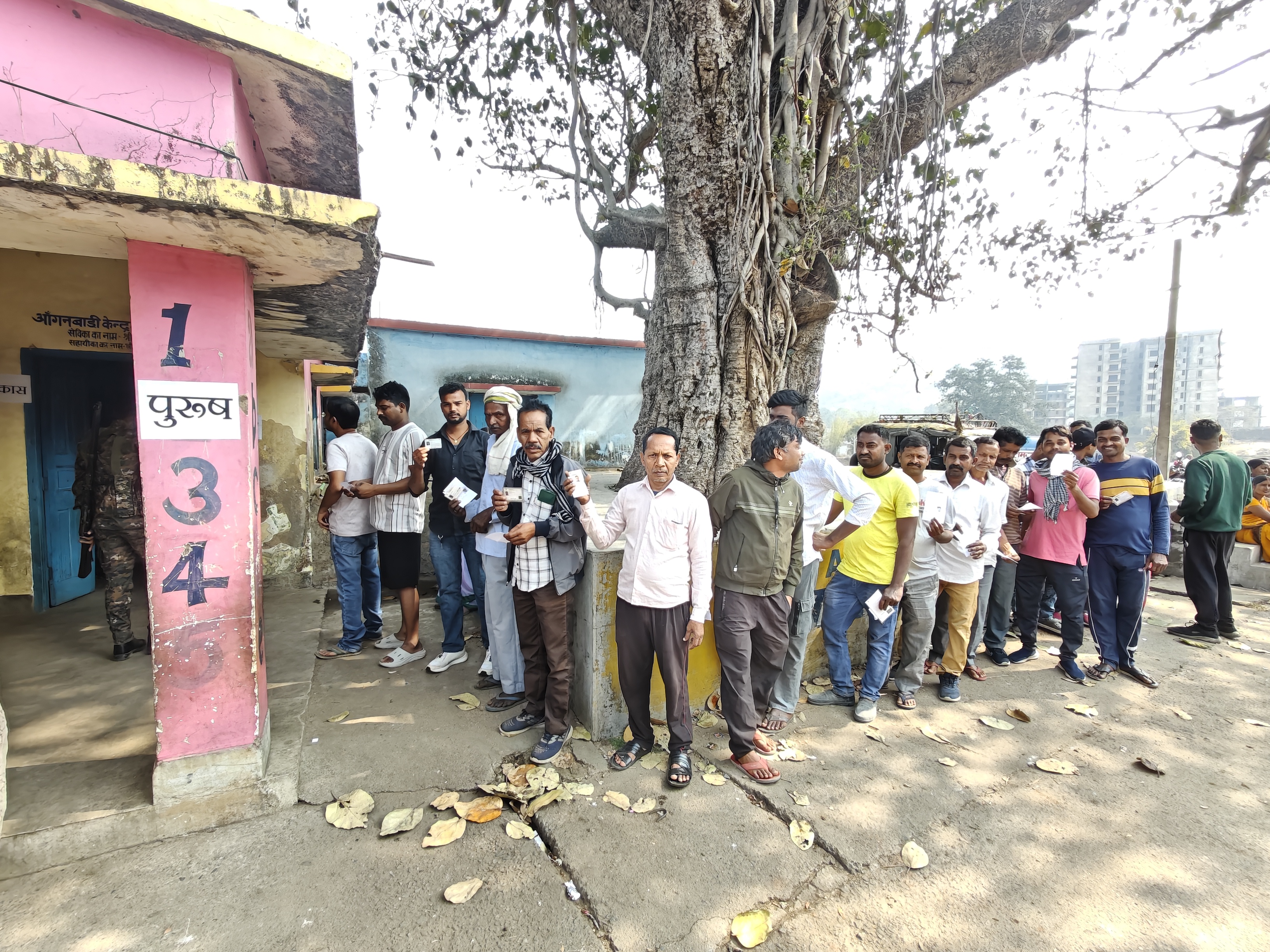 खुलकर निकल बाहर वोटर खुलकर निकल बाहर वोटर