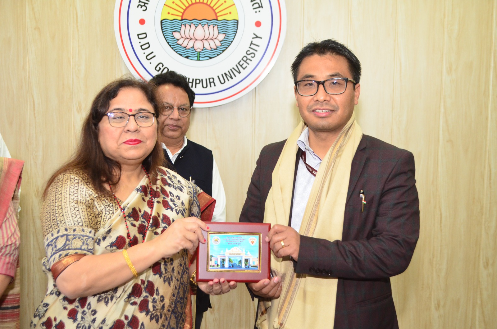 छात्र केंद्रित पहलों की सराहना, समय से परियोजना पूरा करने पर जोर* छात्र केंद्रित पहलों की सराहना, समय से परियोजना पूरा करने पर जोर*