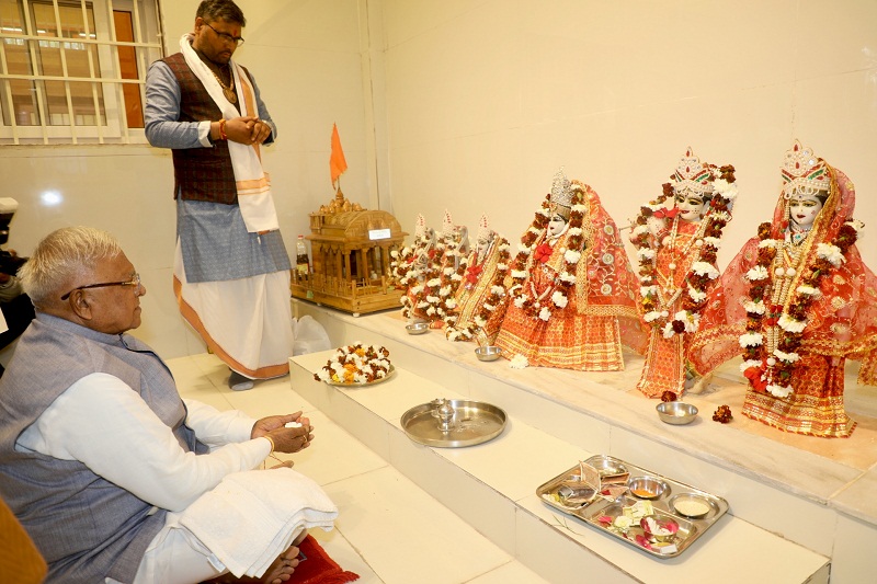 नवीनीकृत लोकभवन मंदिर का लोकार्पण