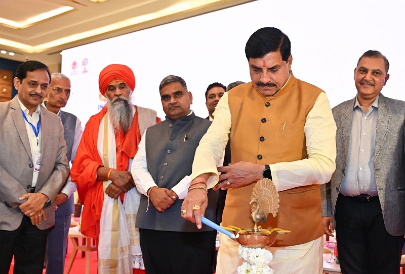 भीलवाड़ा में इन्टरेक्टिव सेशन ऑन इन्वेस्टमेंट अपॉर्चुनिटिज़ इन एमपी का शुभारंभ करते हुए मुख्यमंत्री भीलवाड़ा में इन्टरेक्टिव सेशन ऑन इन्वेस्टमेंट अपॉर्चुनिटिज़ इन एमपी का शुभारंभ करते हुए मुख्यमंत्री