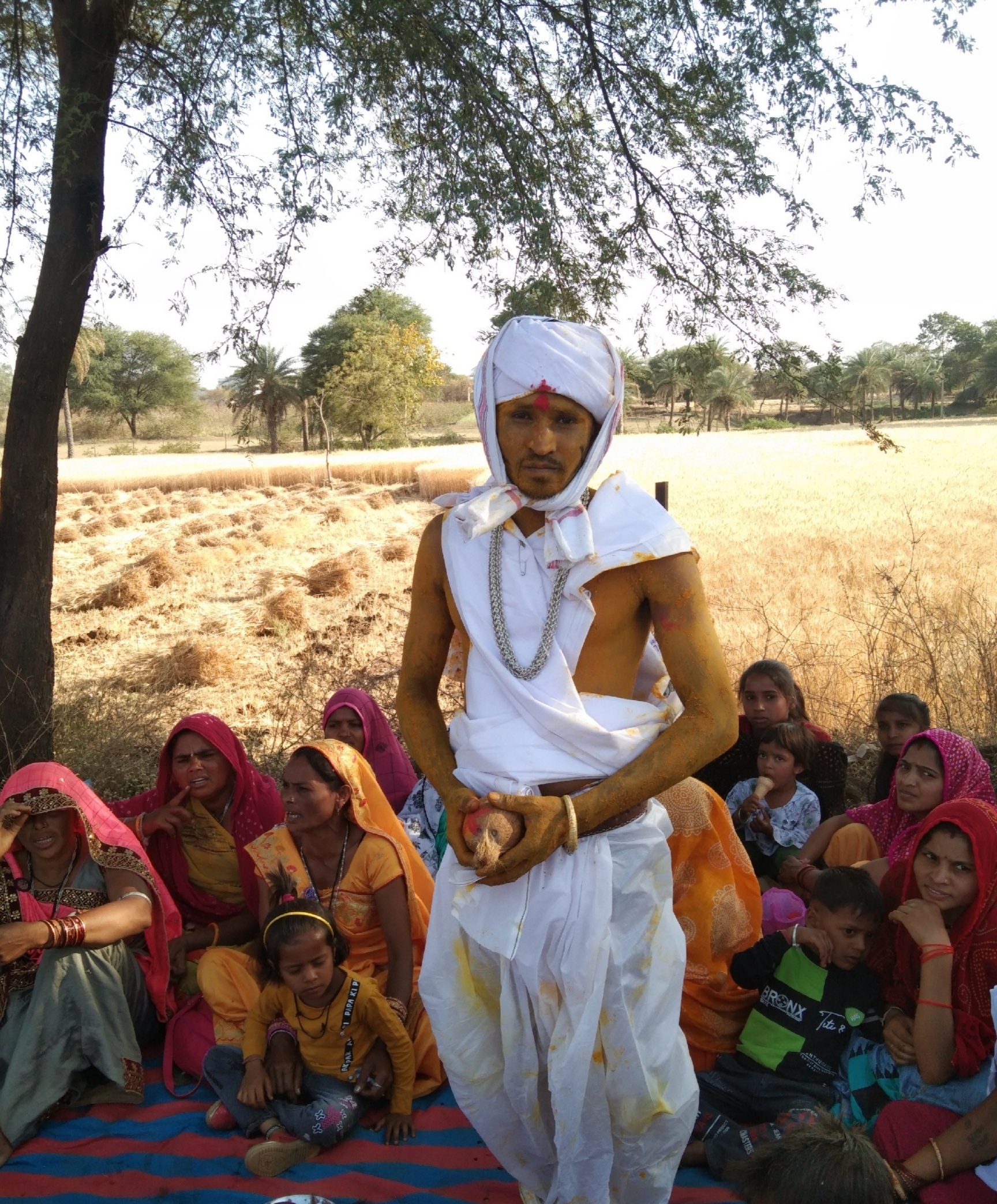 गल घूमने हेतु तैयार मन्नतधारी लाडा