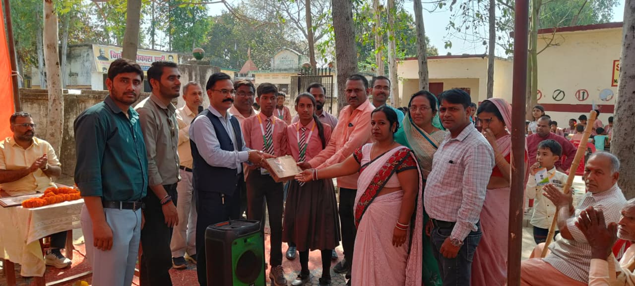 कंबोजिट विद्यालय पुंडा में विज्ञान प्रदर्शनी एवं पुरस्कार वितरण समारोह सम्पन्न