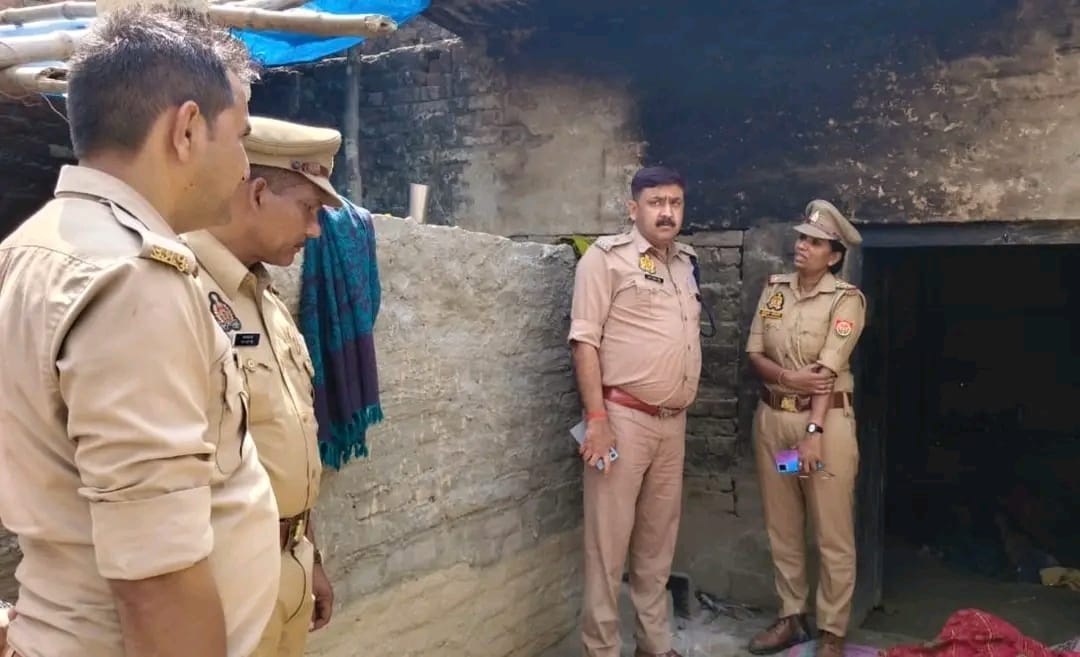 मौजूद पुलिस कर्मी