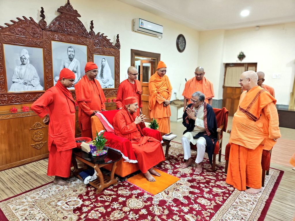 बेलूर मठ में ज्ञानेश कुमार