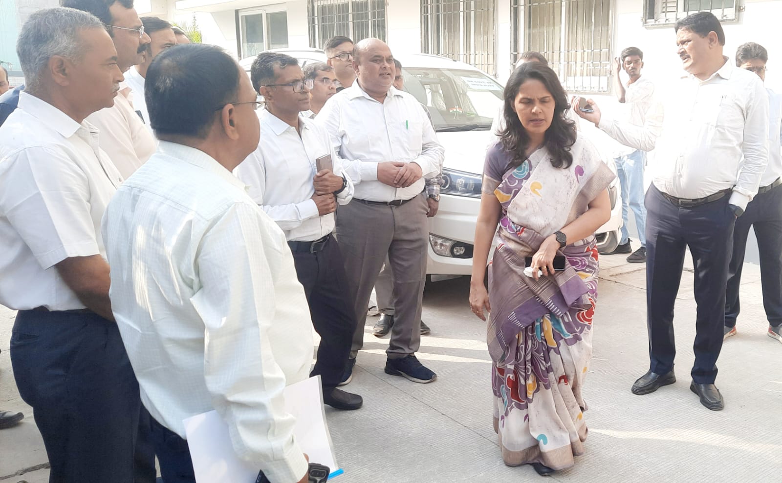 जांच प्रक्रिया में तेजी, नए भवन को तत्काल शुरू करने और सीसीटीवी लगाने के निर्देश*