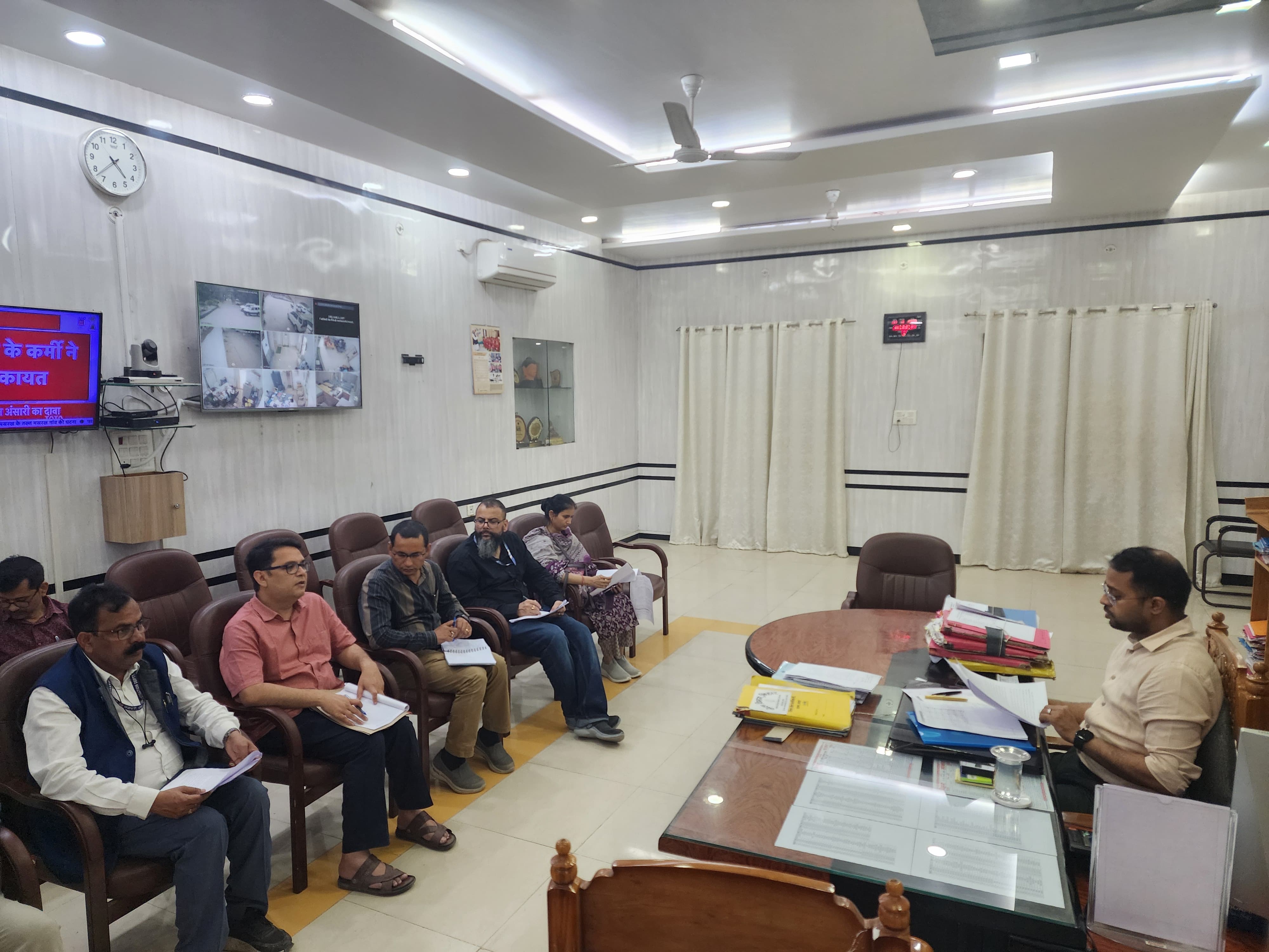 सारण में 80 पार के बुजुर्गों को घर बैठे मिलेगी रजिस्ट्री की सुविधा