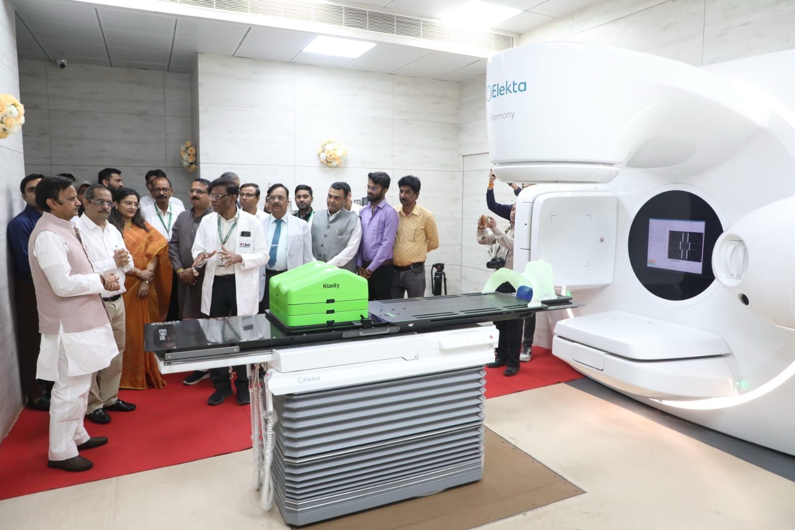 उप मुख्यमंत्री शुक्ल ने कैरियर कॉलेज भोपाल में अत्याधुनिक कैंसर ब्लॉक का किया शुभारंभ