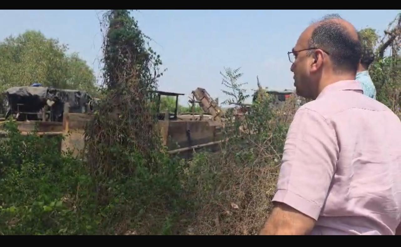 Destroy Sand mafia property 90 lakh