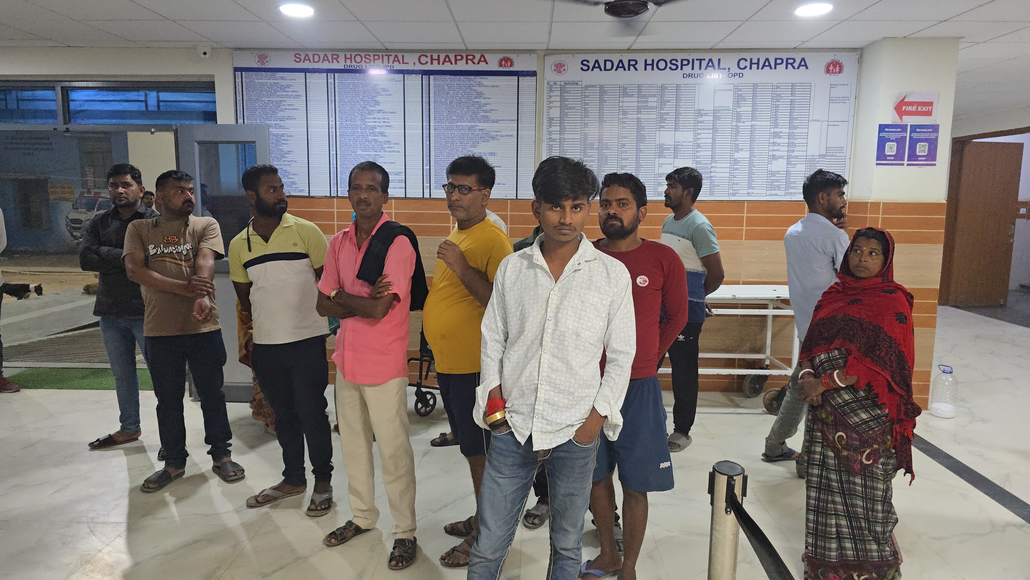 मढ़ौरा बाजार में सेंट खरीदने के विवाद में सेल्समैन की चाकू घोंपकर हत्या