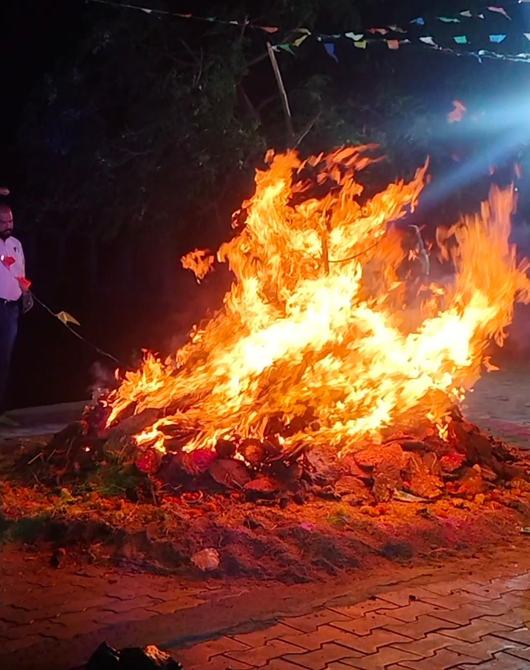 हाेलिका दहन