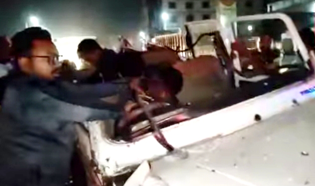 घटनास्थल पर बोलोरो की छवि