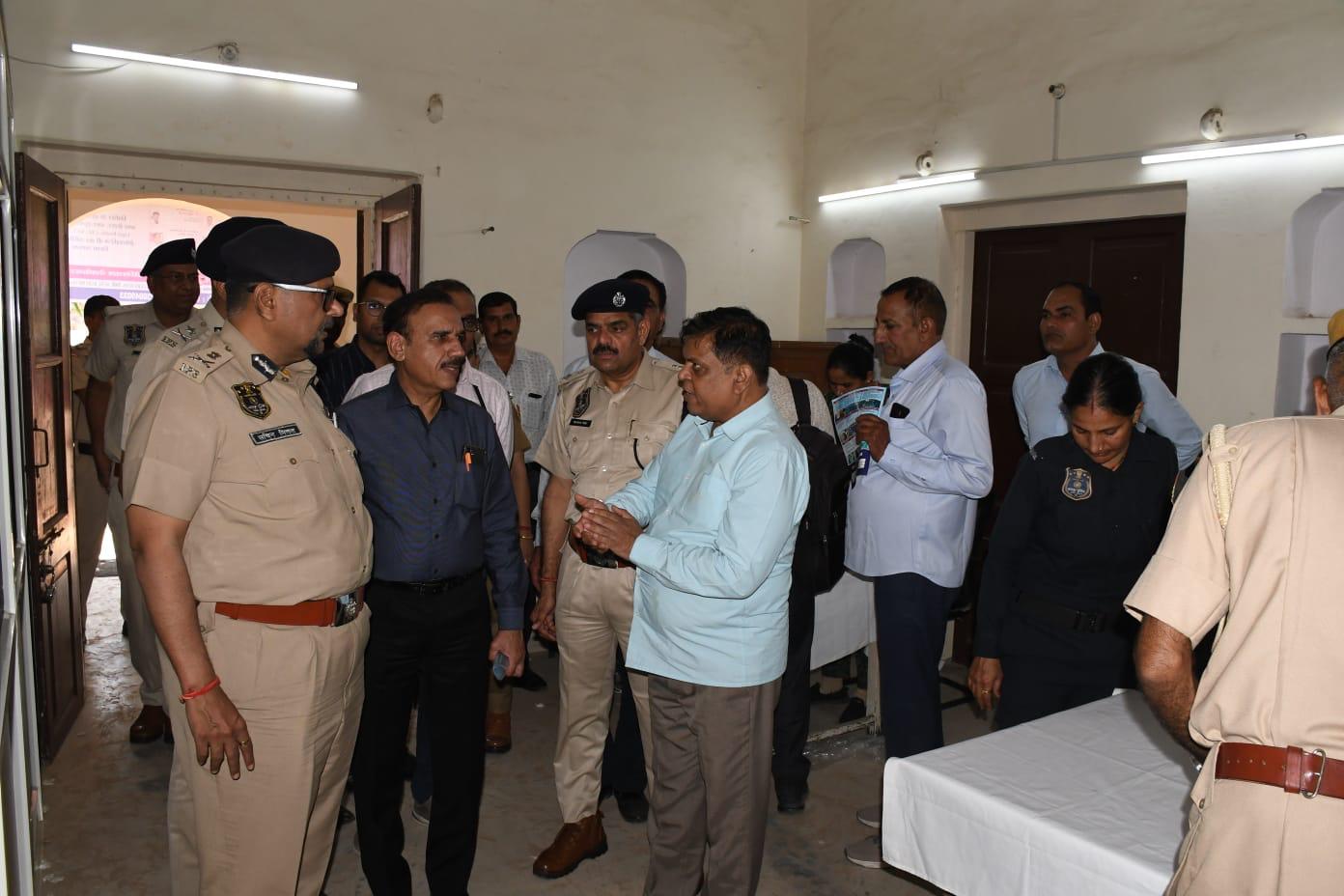 रिजर्व पुलिस लाईन चांदपोल जयपुर में निःशुल्क चिकित्सा शिविर का आयोजन रिजर्व पुलिस लाईन चांदपोल जयपुर में निःशुल्क चिकित्सा शिविर का आयोजन