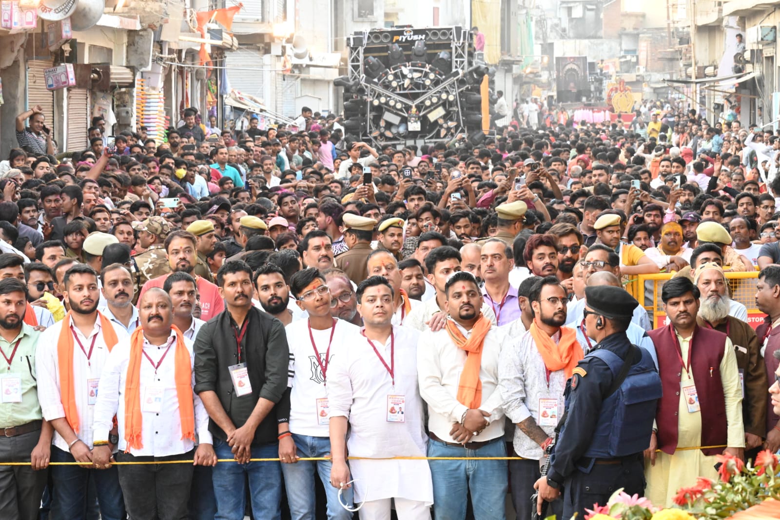 पांडेयहाता में होलिकादहन उत्सव समिति की तरफ से आयोजित भक्त प्रह्लाद शोभायात्रा में शामिल हुए मुख्यमंत्री योगी आदित्यनाथ* पांडेयहाता में होलिकादहन उत्सव समिति की तरफ से आयोजित भक्त प्रह्लाद शोभायात्रा में शामिल हुए मुख्यमंत्री योगी आदित्यनाथ*