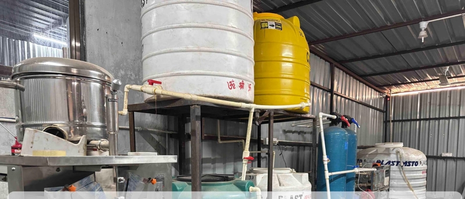 पानी पैकेजिंग मशीन।