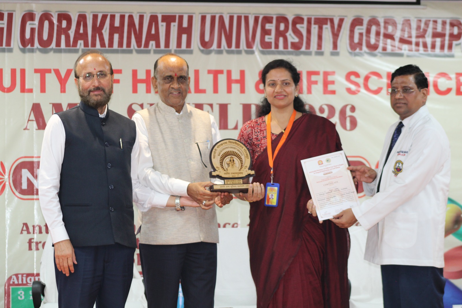 On the third day, panel discussions and technical sessions discussed the challenges of AMR and strategies for its control. On the third day, panel discussions and technical sessions discussed the challenges of AMR and strategies for its control.