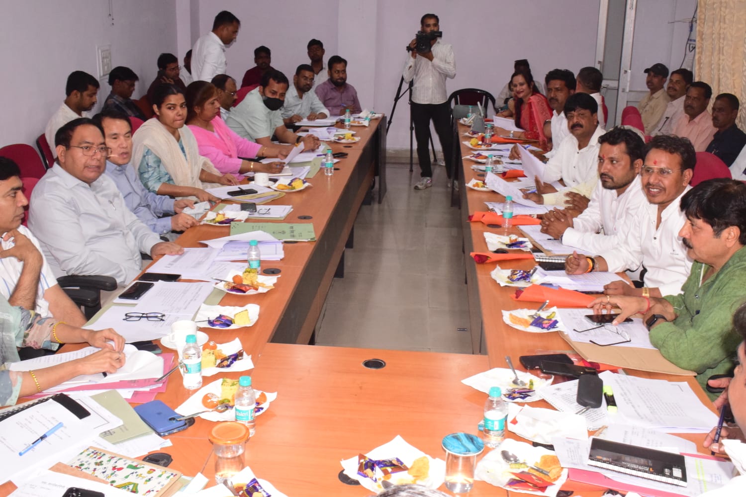 कार्यकारिणी में उपस्थित सदस्य