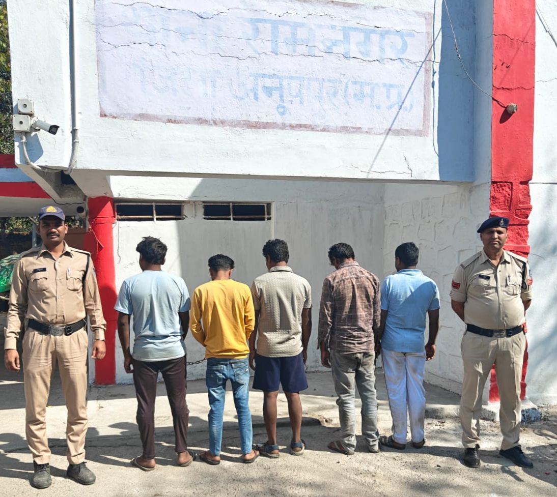 रामनगर पुलिस ने गिरफ्तारी किया रामनगर पुलिस ने गिरफ्तारी किया
