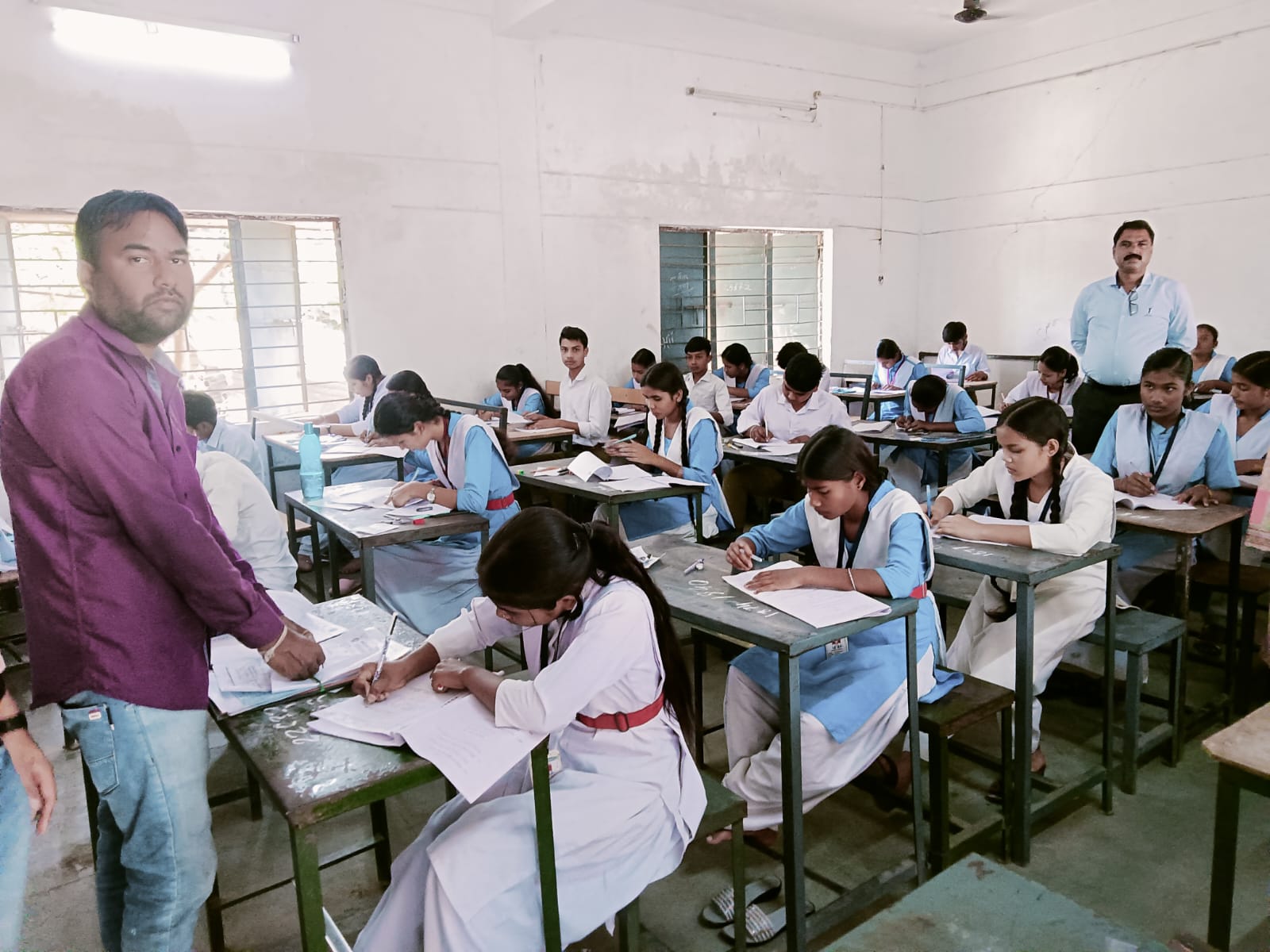 कक्षा 10वीं की विभिन्न विषयों की परीक्षा संपन्न