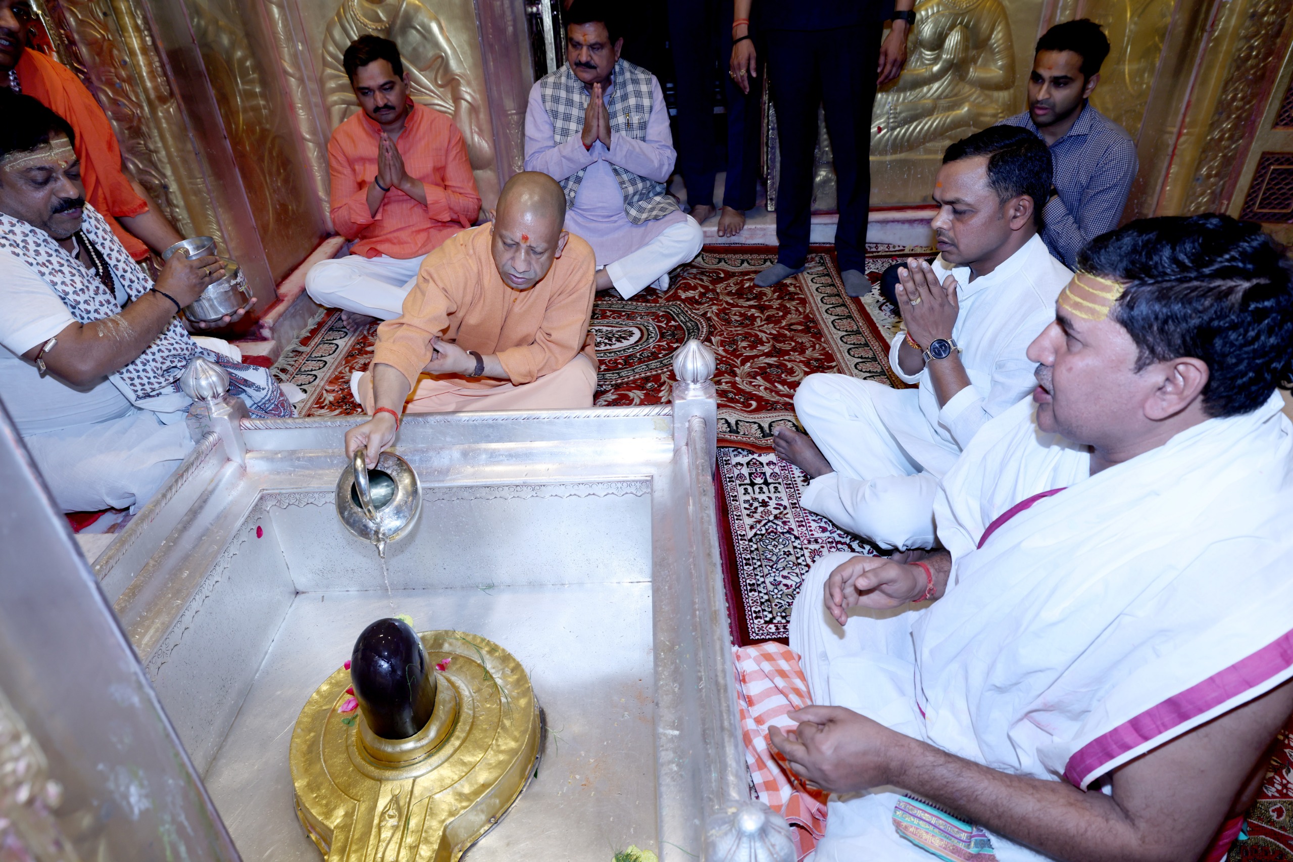 मुख्यमंत्री योगी आदित्यनाथ श्री काशी विश्वनाथ धाम में