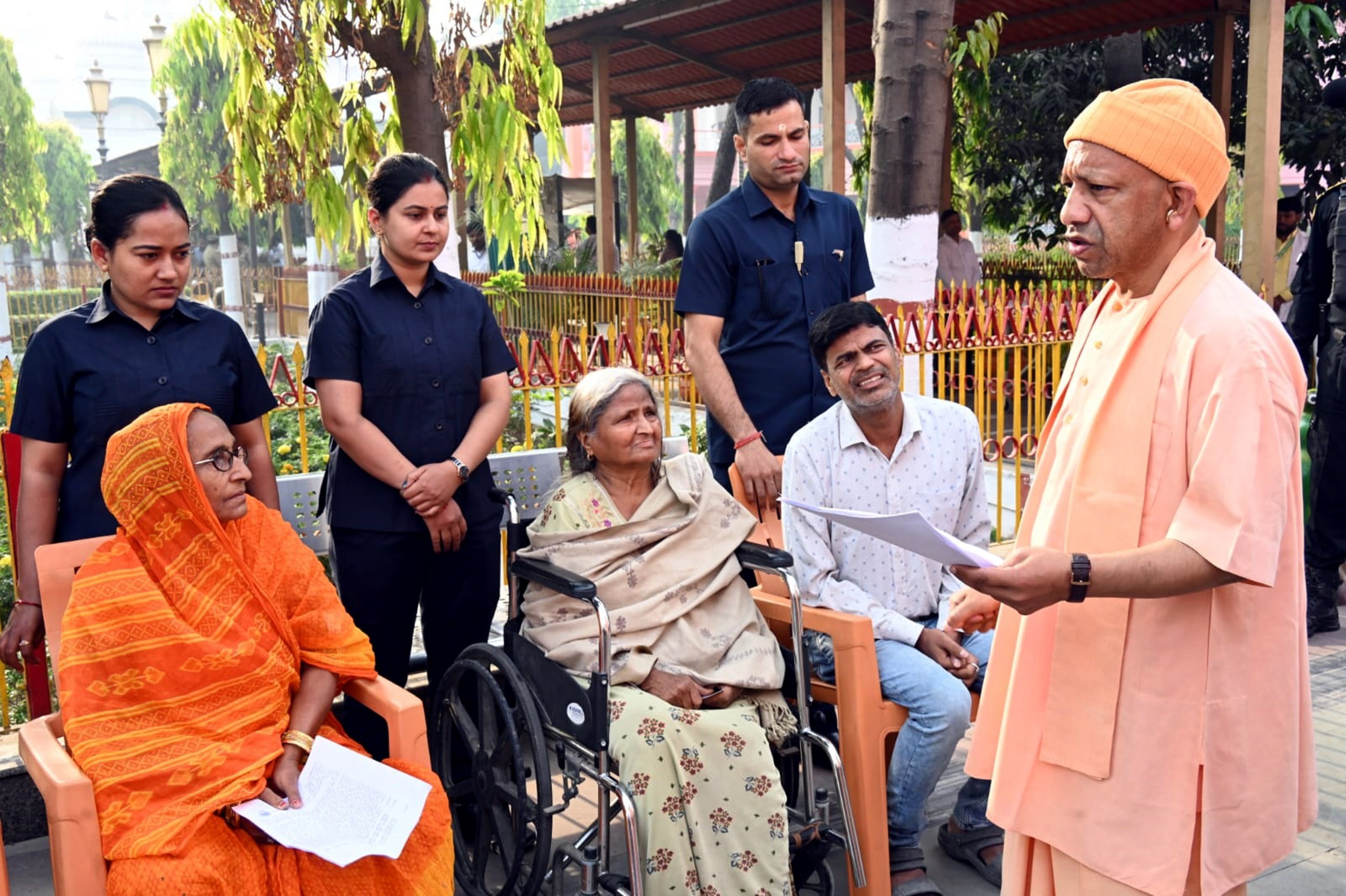 जमानत पर रिहा होकर वादी को धमकाने वालों की निरस्त कराएं जमानत: सीएम योगी* जमानत पर रिहा होकर वादी को धमकाने वालों की निरस्त कराएं जमानत: सीएम योगी*