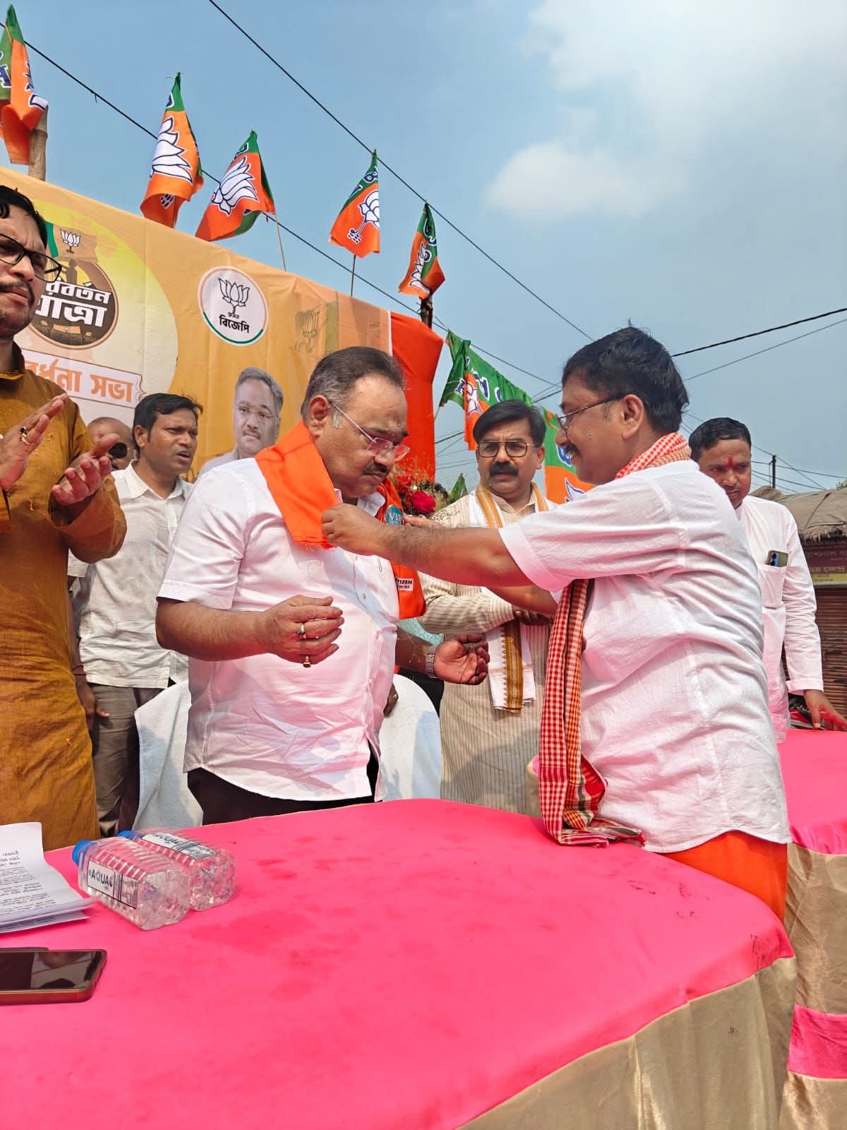 खड़गपुर में भाजपा का परिवर्तन संकल्प रथ