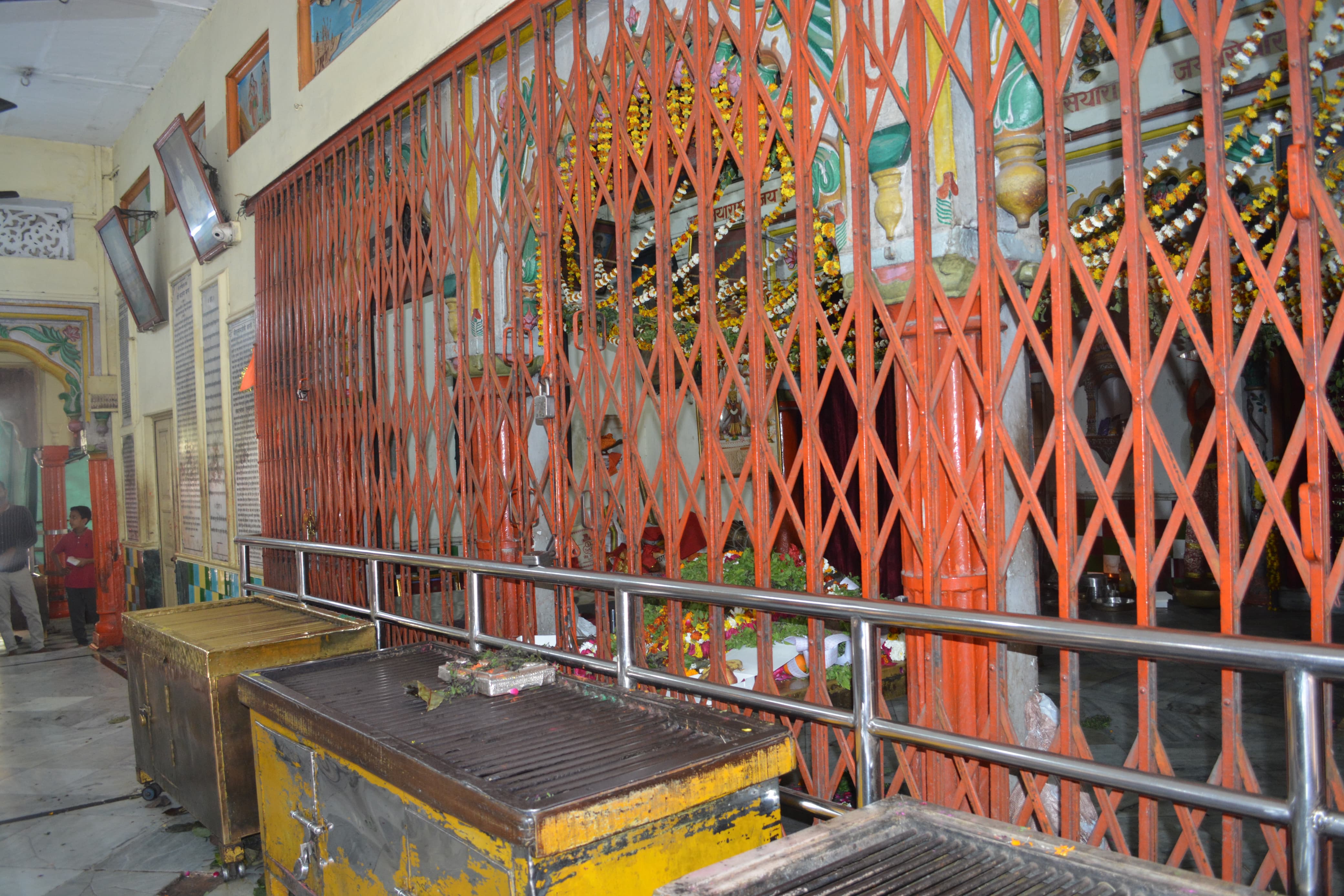 चंद्रग्रहण पर बंद श्री संकटमोचन मंदिर