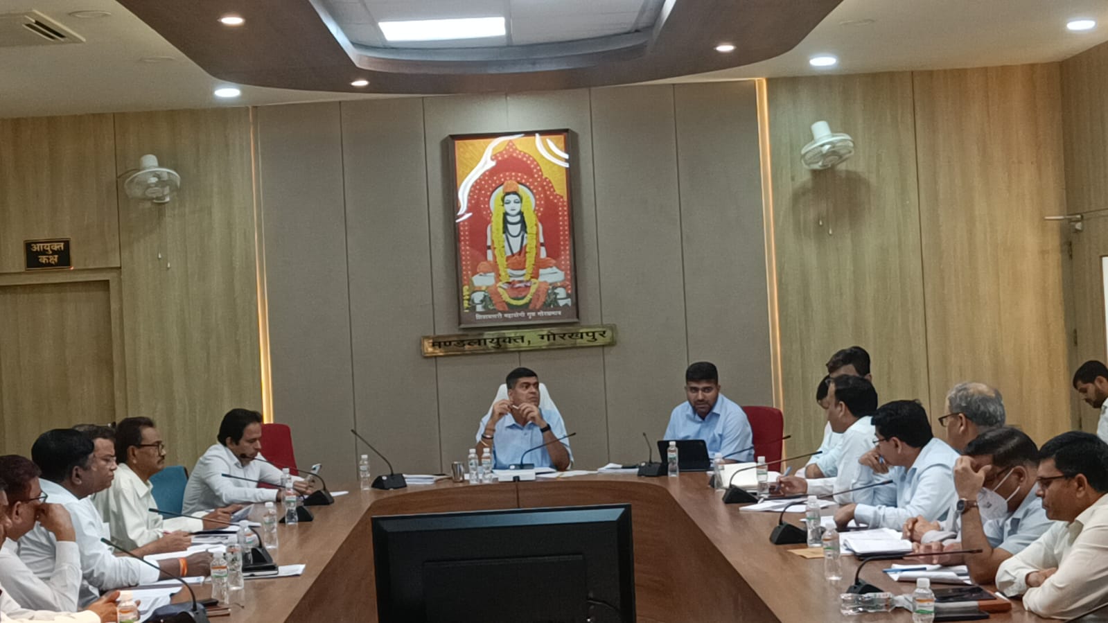 मंडलायुक्त अनिल ढींगरा ने की विकास कार्यों की समीक्षा बैठक