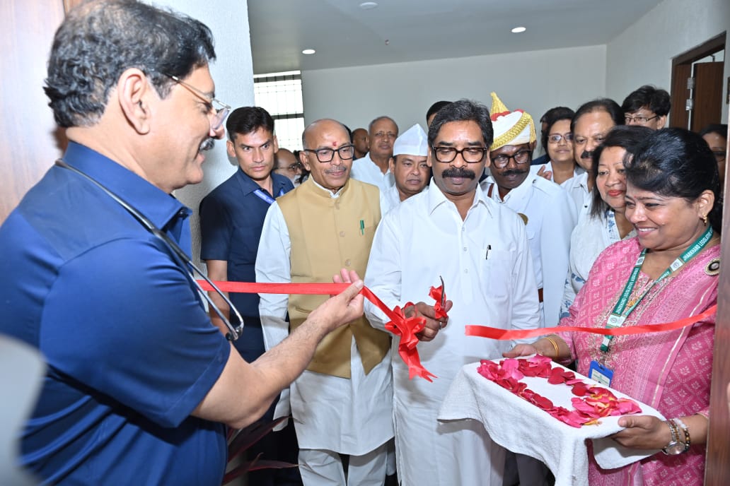 मुख्यमंत्री सहित अन्य