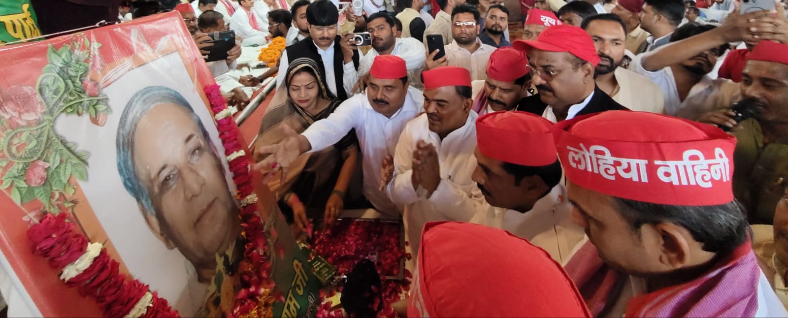 सपा ने कांशीराम की 92वी जयंती को पी०डी०ए० दिवस के रूप में मनाया*