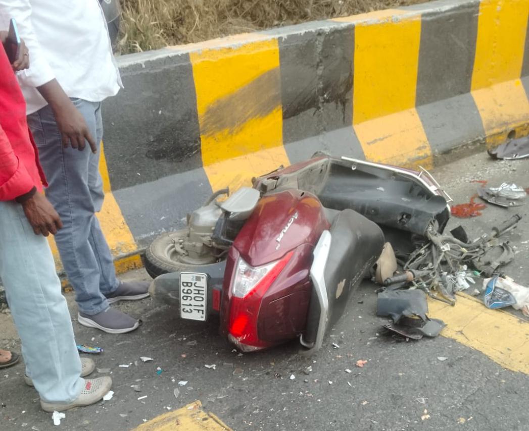 दुर्घटनाग्रस्त वाहन दुर्घटनाग्रस्त वाहन