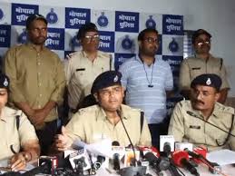 ‘इल्लीगल गैंग’ के 6 सदस्य गिरफ्तार,