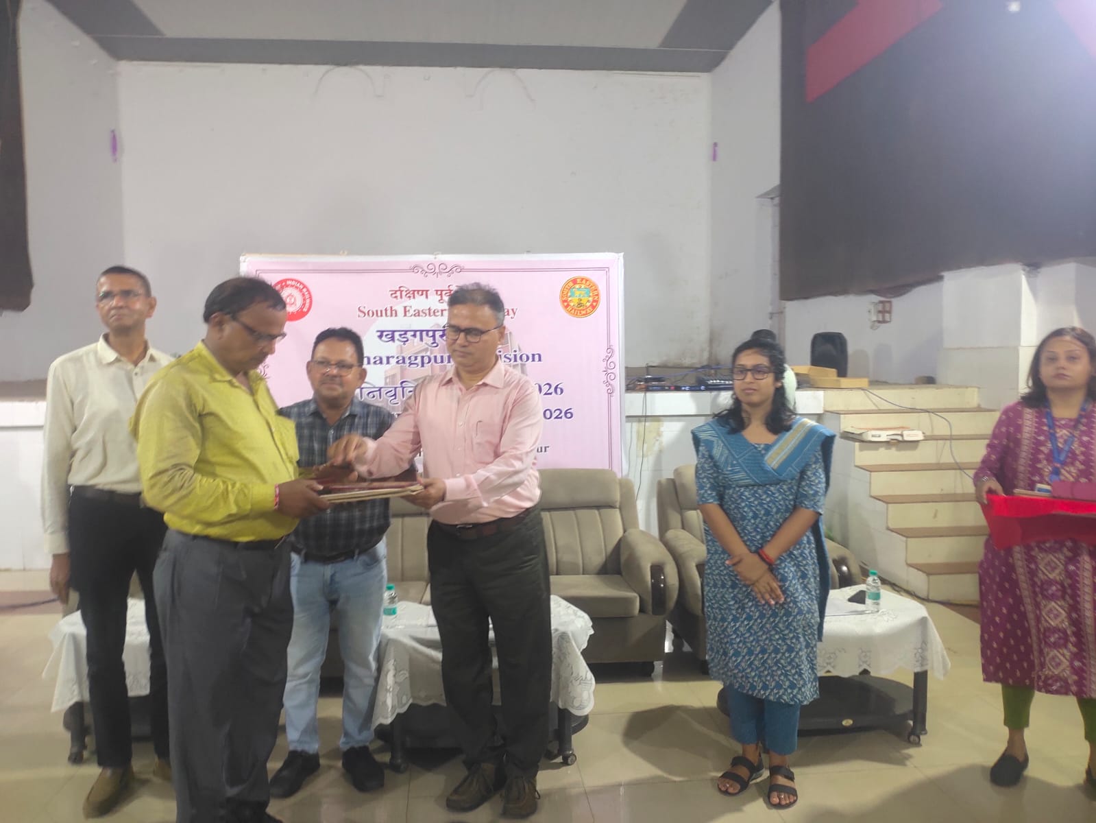 सेवानिवृत्त कर्मचारियों सम्मान samaroh सेवानिवृत्त कर्मचारियों सम्मान samaroh