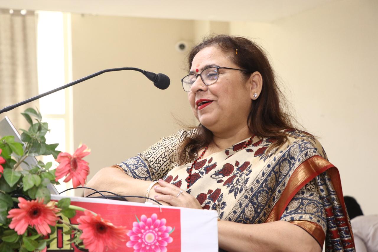 मौखिक परंपराओं के प्रसार में आभासी माध्यम की भाषाएं एक बड़ी चुनौती: पद्मश्री प्रोफ़ेसर जी एन देवी* मौखिक परंपराओं के प्रसार में आभासी माध्यम की भाषाएं एक बड़ी चुनौती: पद्मश्री प्रोफ़ेसर जी एन देवी*