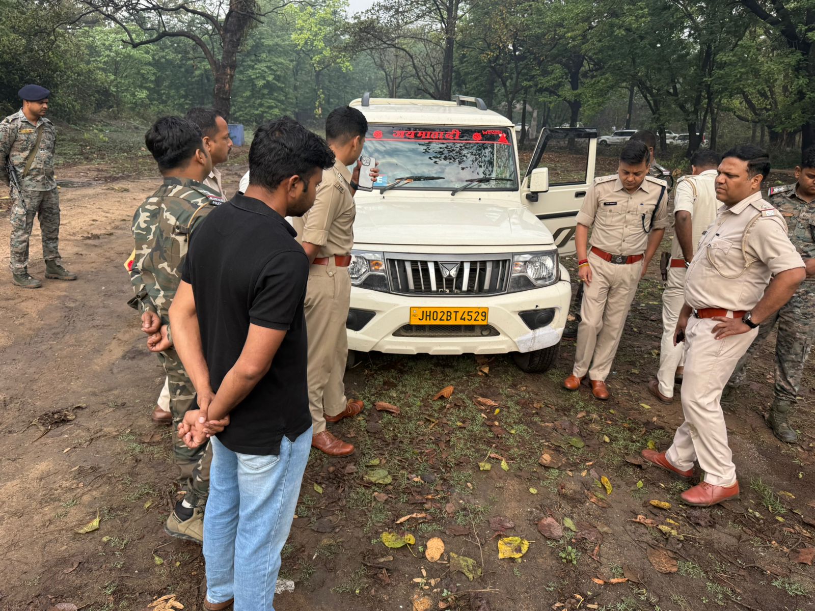 घटनास्थल पर मौजूद पुलिस