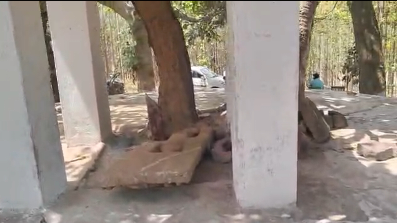 जशपुर मंदिर में तोड़फोड़ जशपुर मंदिर में तोड़फोड़