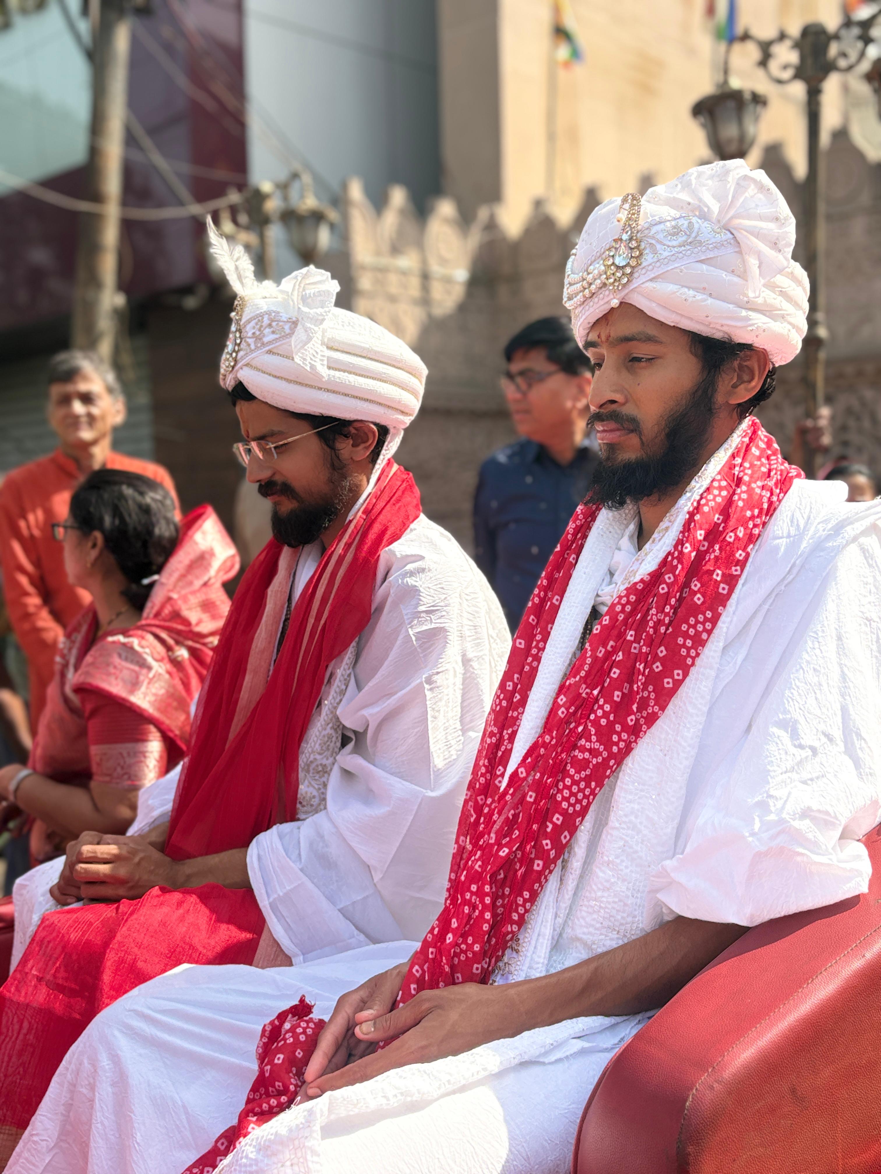 कार्यक्रम में शामिल लोग कार्यक्रम में शामिल लोग