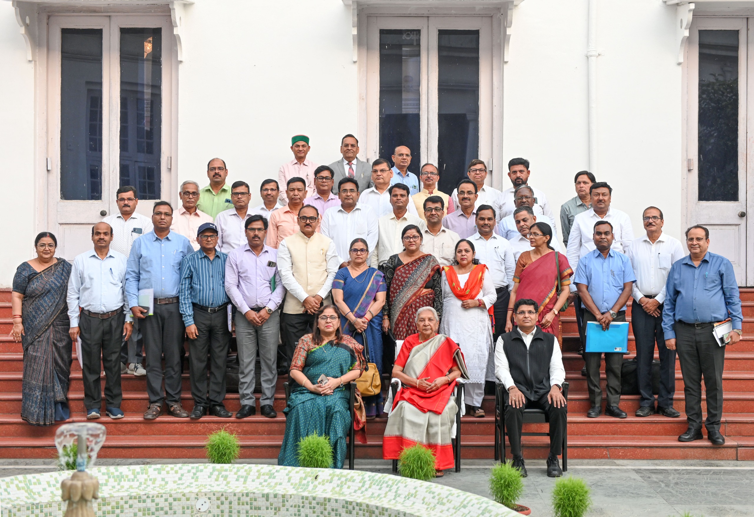 कुलाधिपति के समक्ष महाविद्यालयों का प्रस्तुतीकरण, गुणवत्तापूर्ण, रोजगारपरक शिक्षा पर जोर* कुलाधिपति के समक्ष महाविद्यालयों का प्रस्तुतीकरण, गुणवत्तापूर्ण, रोजगारपरक शिक्षा पर जोर*