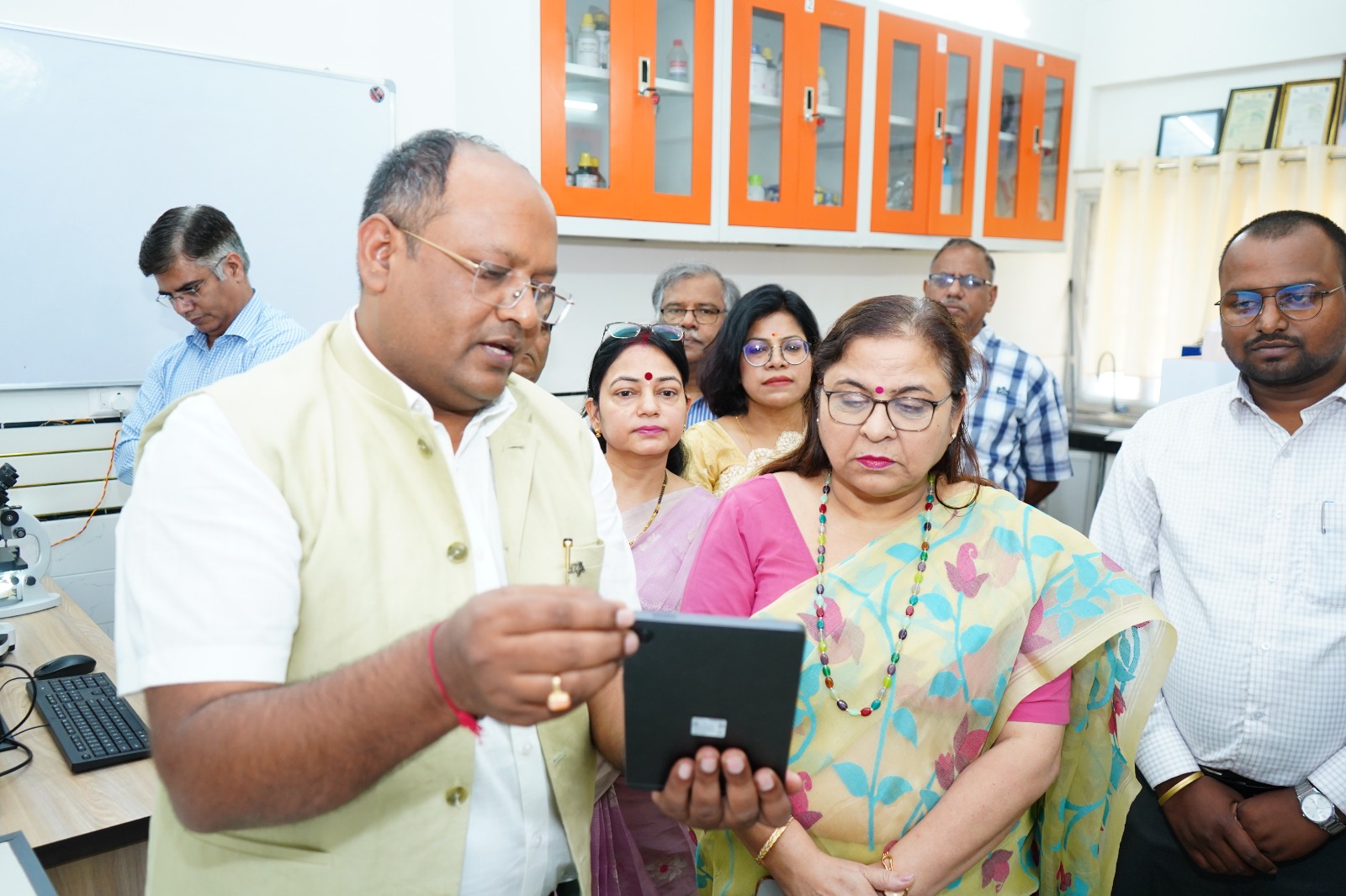 पादप विज्ञान अनुसंधान को नई दिशा: अत्याधुनिक प्रकाश संश्लेषण प्रयोगशाला का उद्घाटन* पादप विज्ञान अनुसंधान को नई दिशा: अत्याधुनिक प्रकाश संश्लेषण प्रयोगशाला का उद्घाटन*