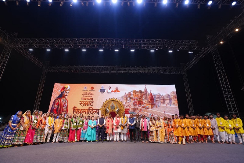 वाराणसी में महानाट्य सम्राट विक्रमादित्य के मंचन का दूसरा दिन वाराणसी में महानाट्य सम्राट विक्रमादित्य के मंचन का दूसरा दिन